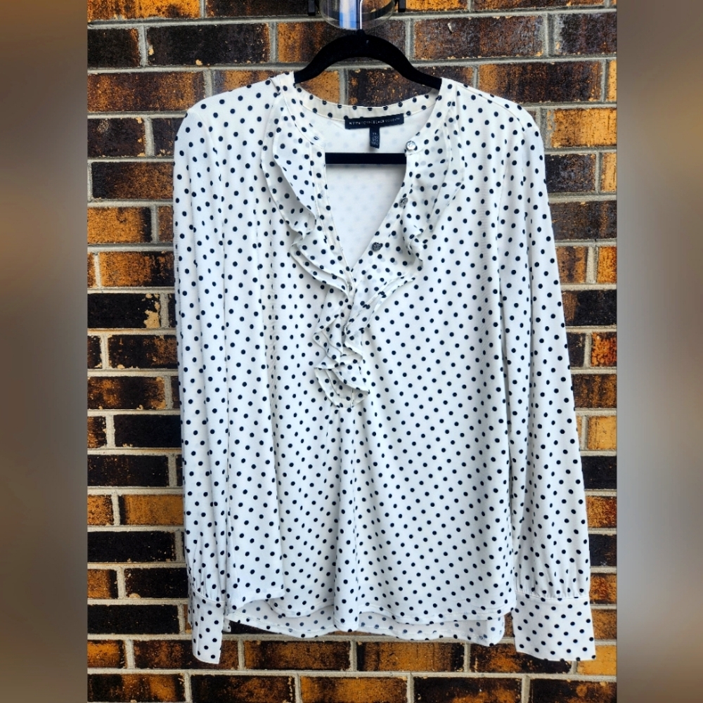 Polka dot white house black market top, XL